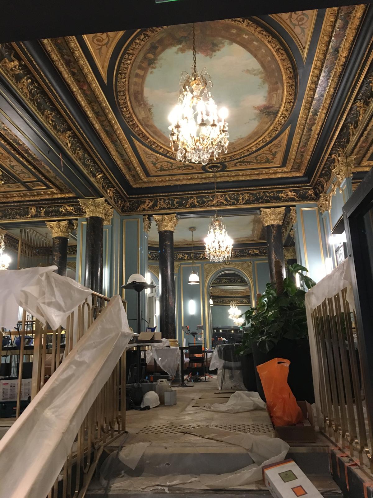 Rénovation salon haussmannien dorures